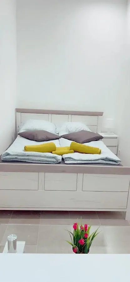 Queen Apartment 4P Wl Vienna