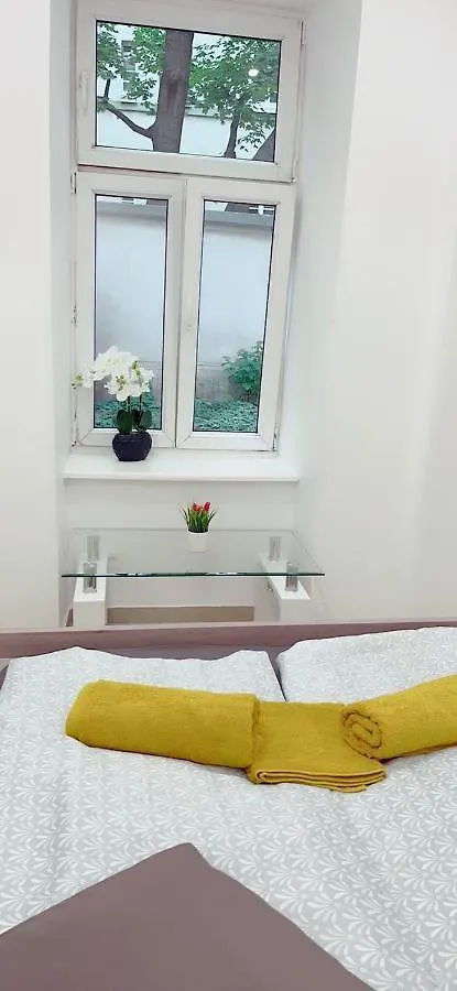 Queen Apartment 4P Wl Vienna Austria