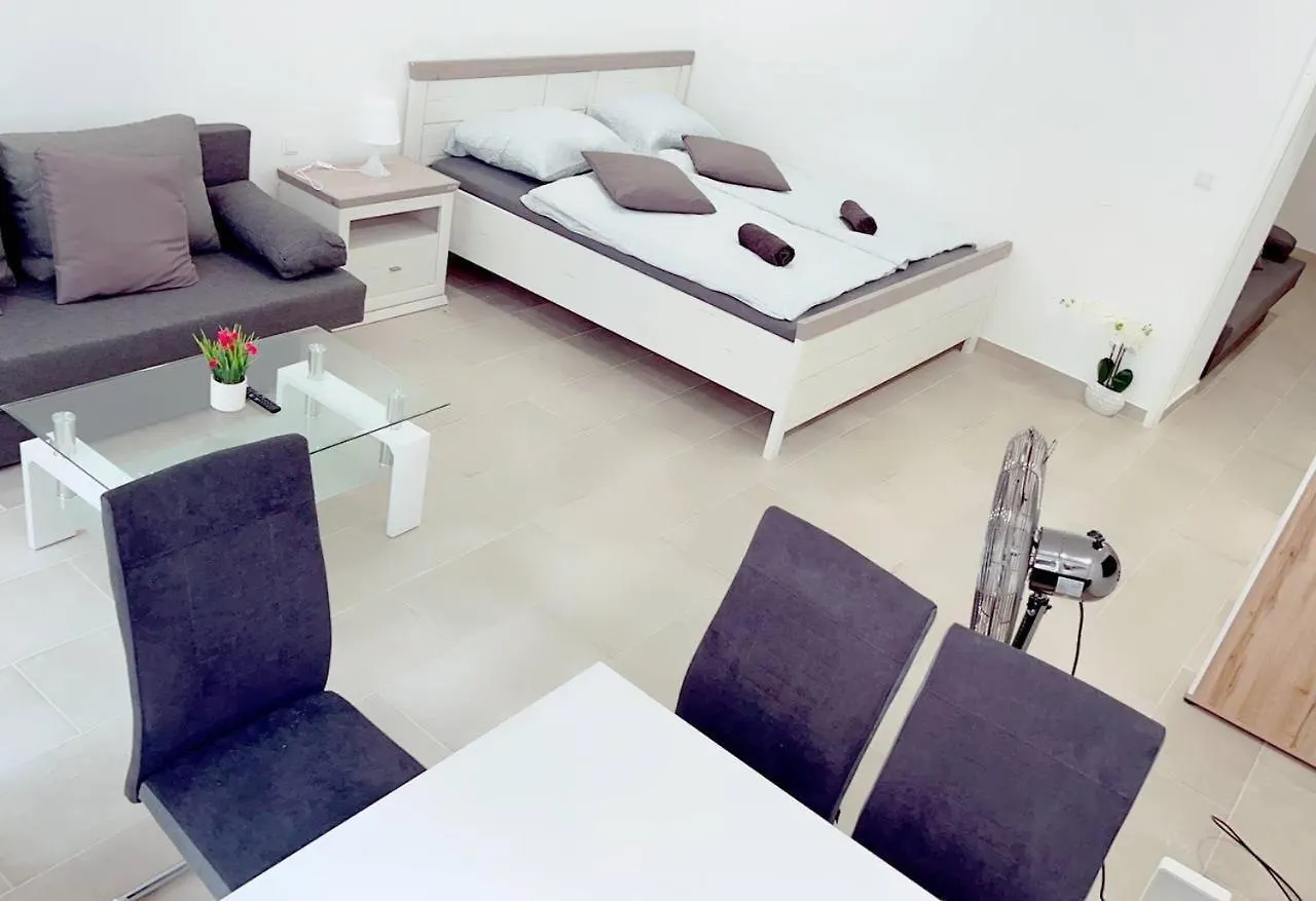 Queen Apartment 4P Wl Vienna