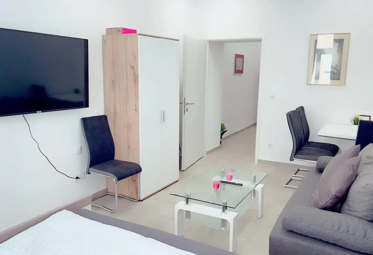 Queen Apartment 4P Wl Vienna
